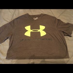 Men’s Under Armour Tee (M)